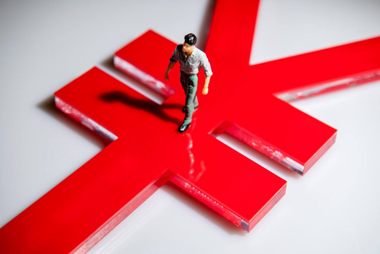 银行“年终奖理财”卷疯了，有产品近一月年化超12%！有投资者8万年终奖，2万定投黄金