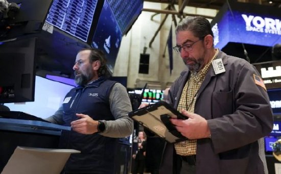 盘前：纳指期货涨0.11% Lyft大跌超17%