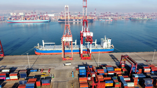 美最高法院裁决之际，关税收入飙升超 300%