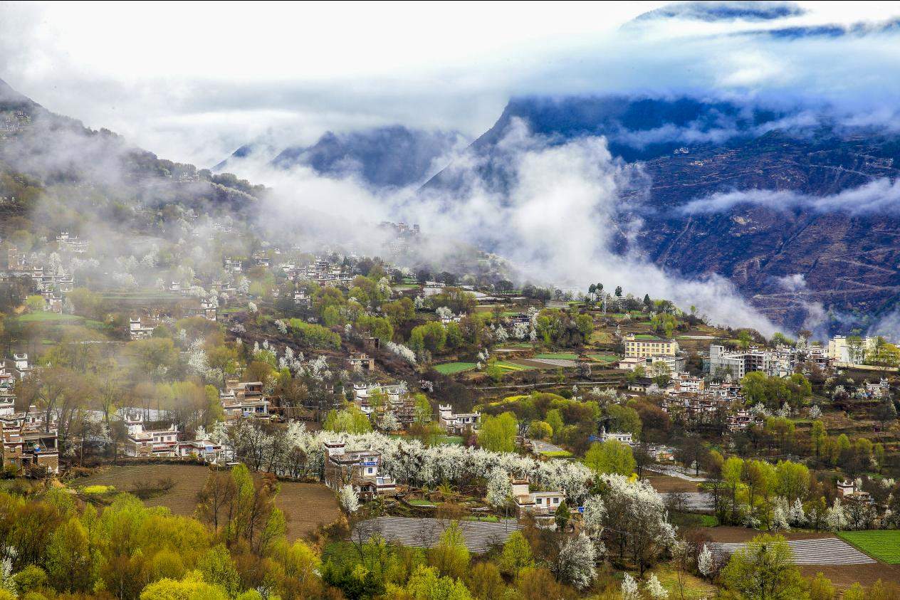 从世界最佳旅游乡村，看藏地村落如何以本土根脉链接全球