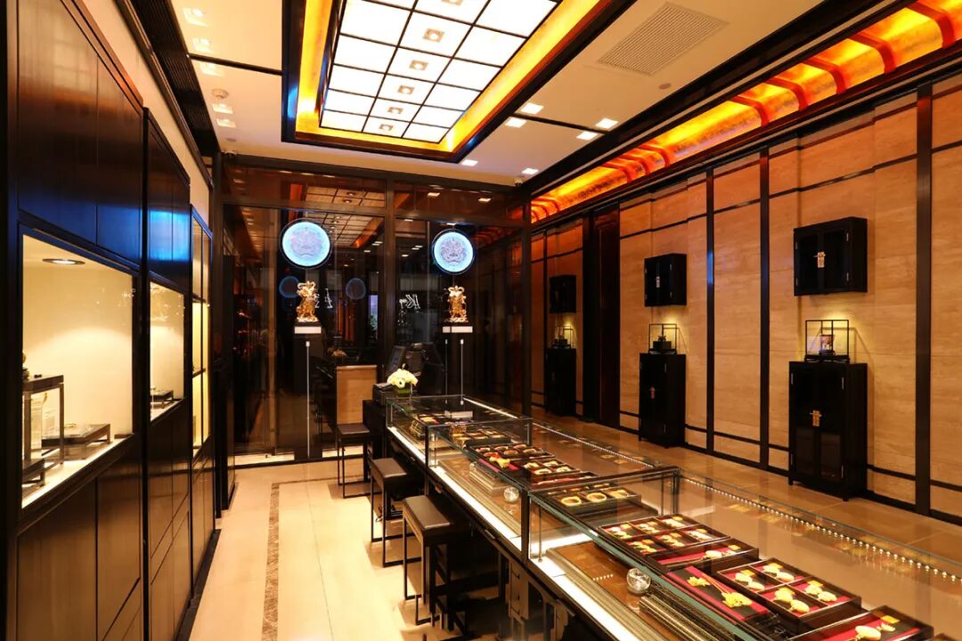 涨价前夕，老铺黄金飙上1360亿元