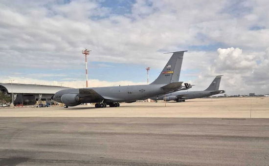 刚刚,美军最大航母抵达!美军将领警告对伊动武风险!美股集体大跌,金银大涨