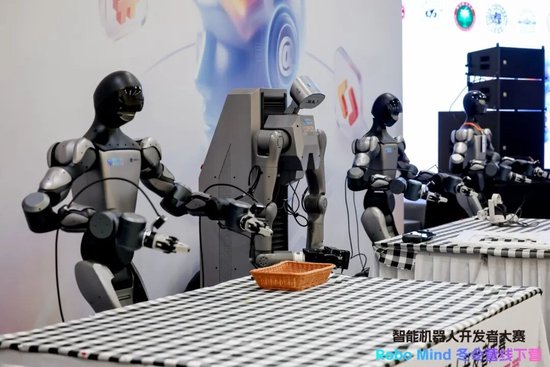 云锋红杉20亿重仓「顶配玩家」:千寻智能跃升百亿独角兽