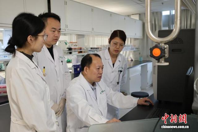 全国人大代表杨其峰：建议乳腺健康管理关口前移