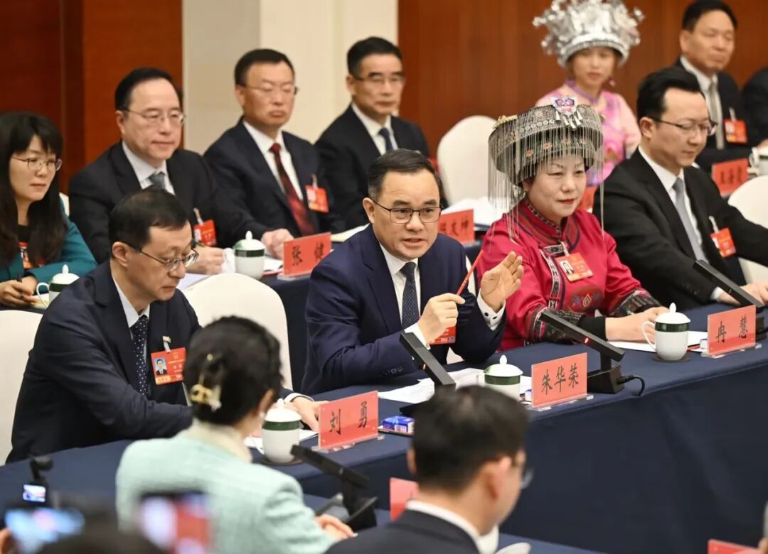 新央企首秀两会，长安汽车以技术底气绘就产业新蓝图