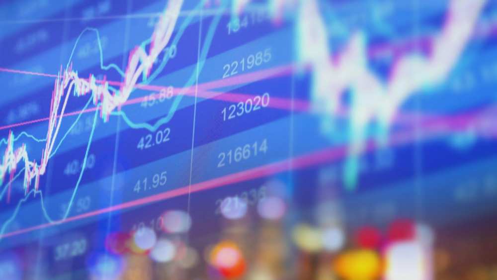 A股险守3800点,机构提醒:别乱接飞刀,等黄金坑再动手