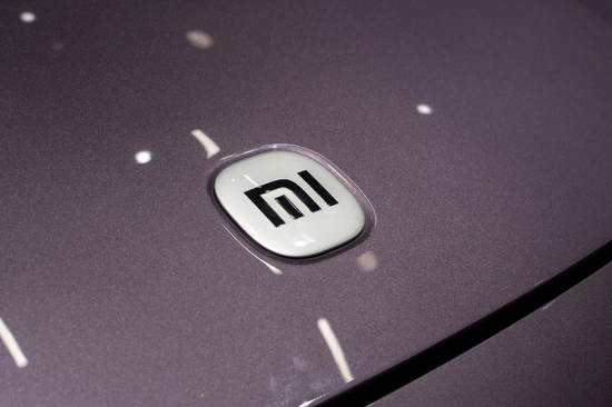 汽车销售暴涨2倍，手机却“遇冷”！小米2025年汽车收入达1033亿元，平均单价约25万元