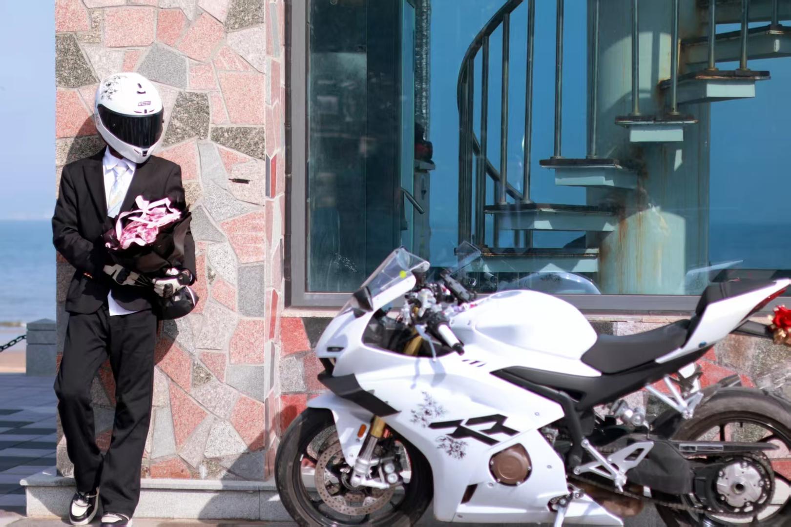 张雪机车销售称夺冠后两三天内订单大涨,已排至6月