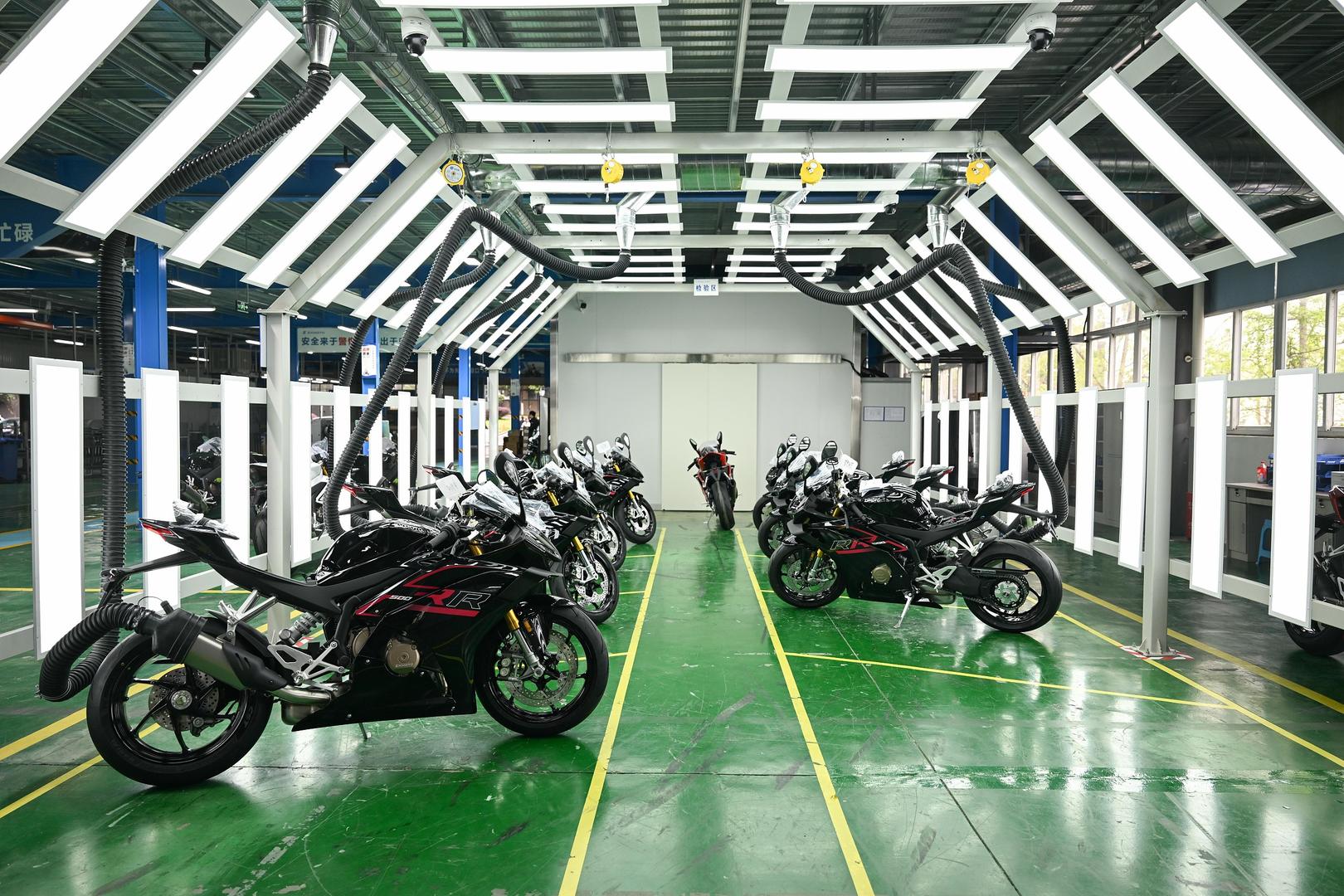 张雪机车销售称夺冠后两三天内订单大涨,已排至6月