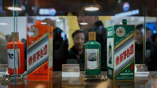 茅台逆势提价!成都经销商:线下终端价已站上1750元,行业难掀涨价潮→