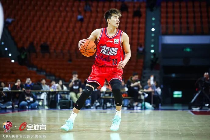 热搜第一！郭艾伦被诈骗近千万，疑以投资入股诱导