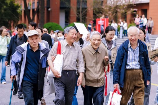 上海交通大学校友代表陈光明:校训精神已深入骨髓