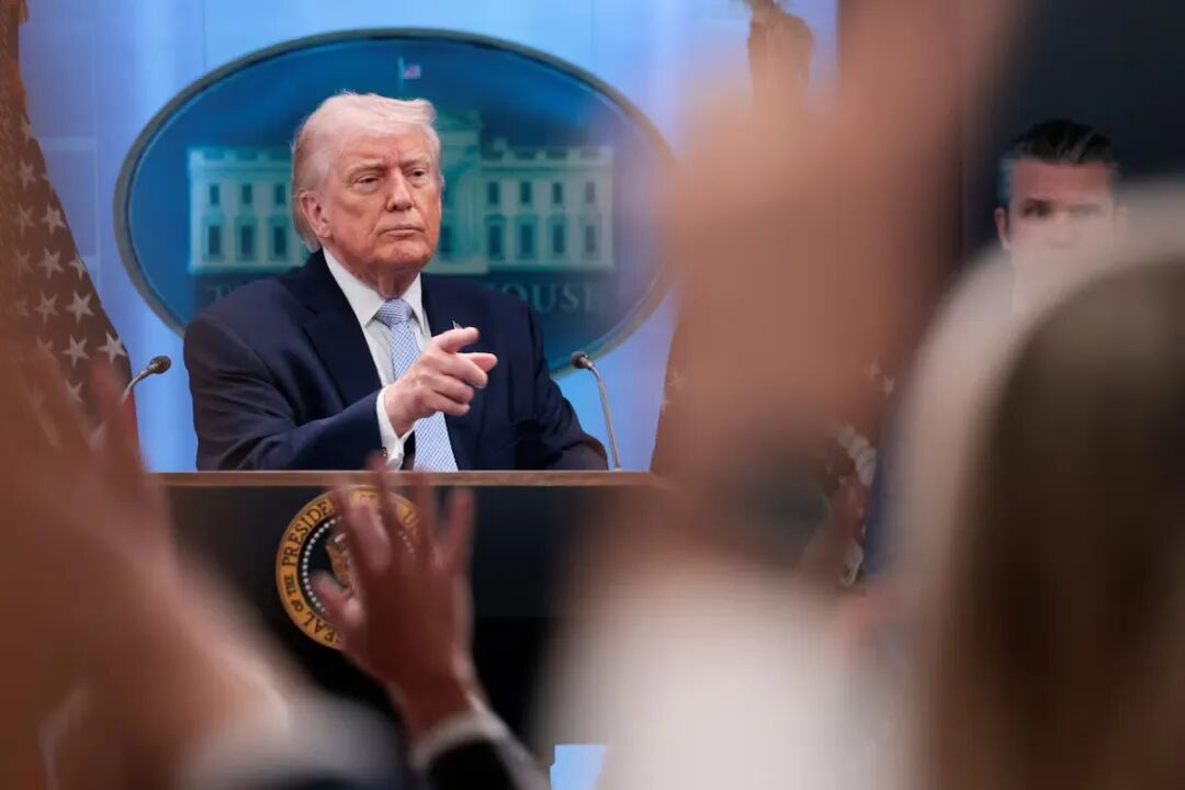 英镑GBPUSD面临滞胀夹击！英国央行鹰鸽分歧加剧，利率路径扑朔迷离