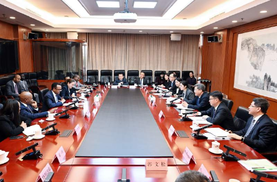 财政部部长蓝佛安会见埃塞俄比亚财政部部长希德