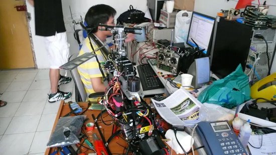 汪滔谈大疆两波离职潮：几乎全部去创业了，还从大疆挖走一些人