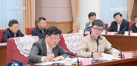 总理召开座谈会，8人发言，包括一位“90后”