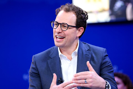 与Anthropic达成合作协议，CoreWeave股价上涨10%