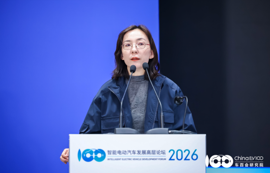 中国一汽周时莹：车企重复投入各自为战，仿佛没有自己的操作系统就没有噱头可言