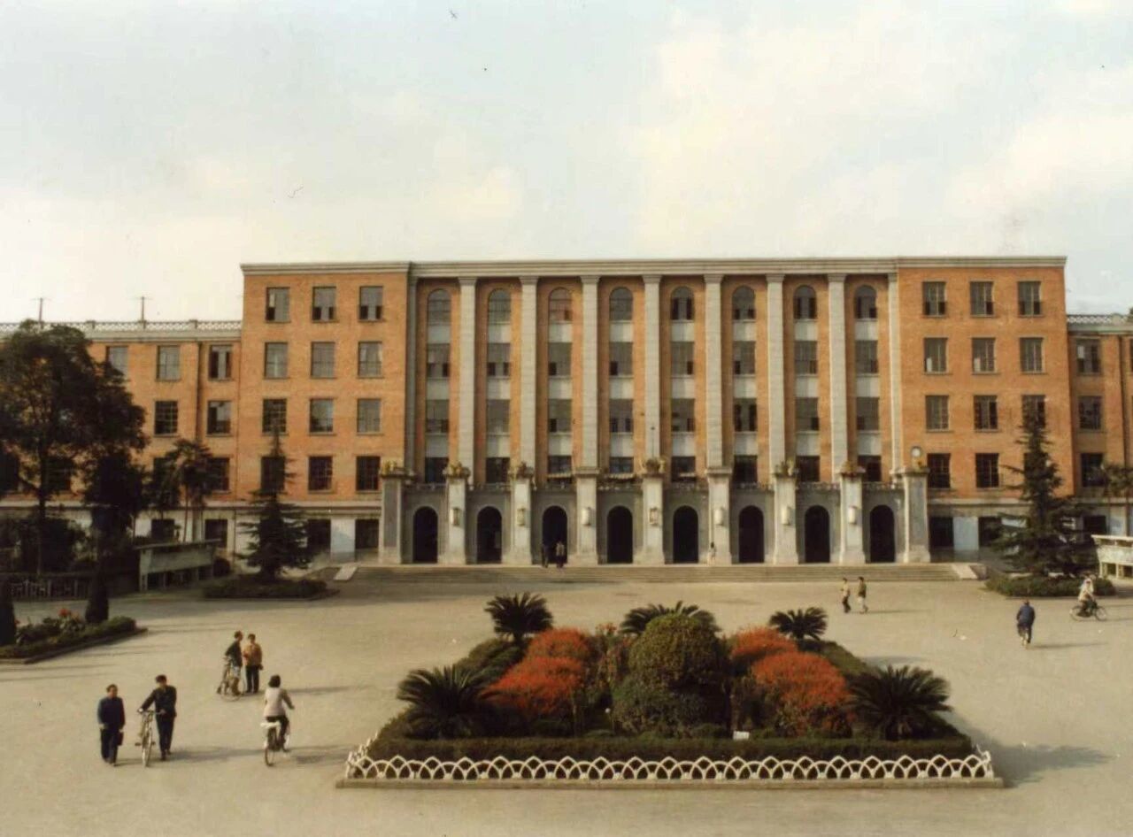 新易盛6000亿元市值背后，成都的“光”做对了什么？