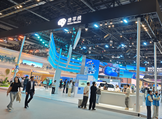 “龙虾”驾到，车圈“红”了