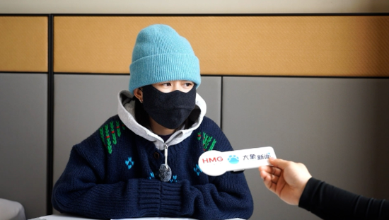 1800万存银行不到一年消失！银行员工伪造签名挂失补卡转移巨款炒股，银行回应：等司法结论