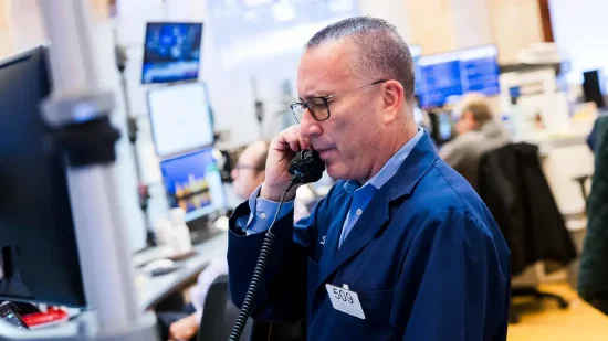 午盘：美股走低科技股领跌 纳指下跌0.7%