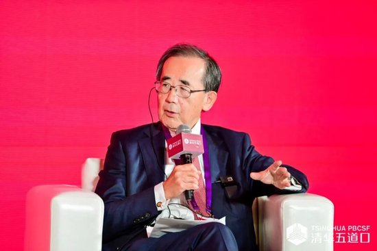 巅峰思想碰撞！朱民、斯宾塞、白川方明共话全球经济与AI变局